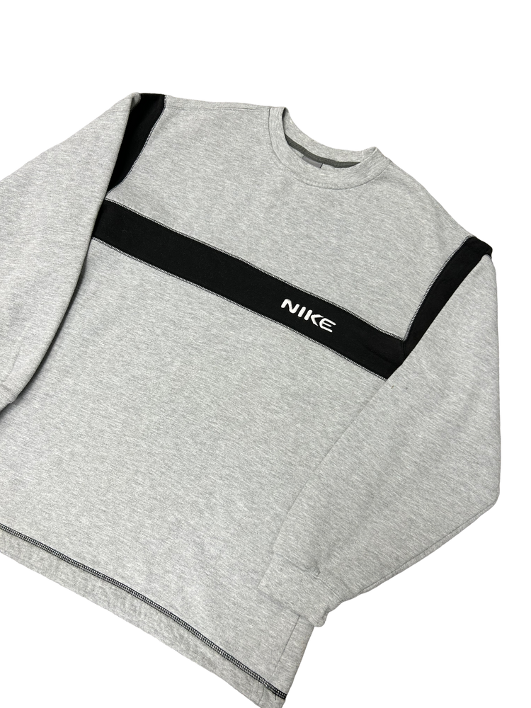 Nike Vintage Embroidered Sweatshirt L