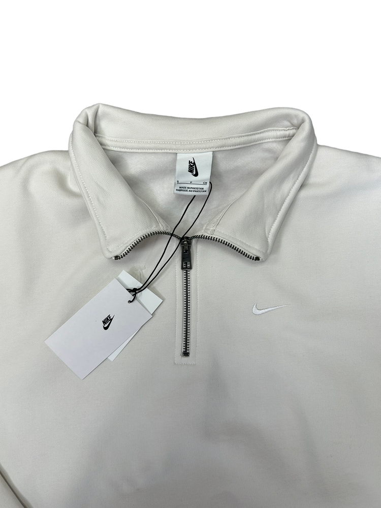 
                
                    Load image into Gallery viewer, Nike Quarter Zip Sweatshirt S
                
            