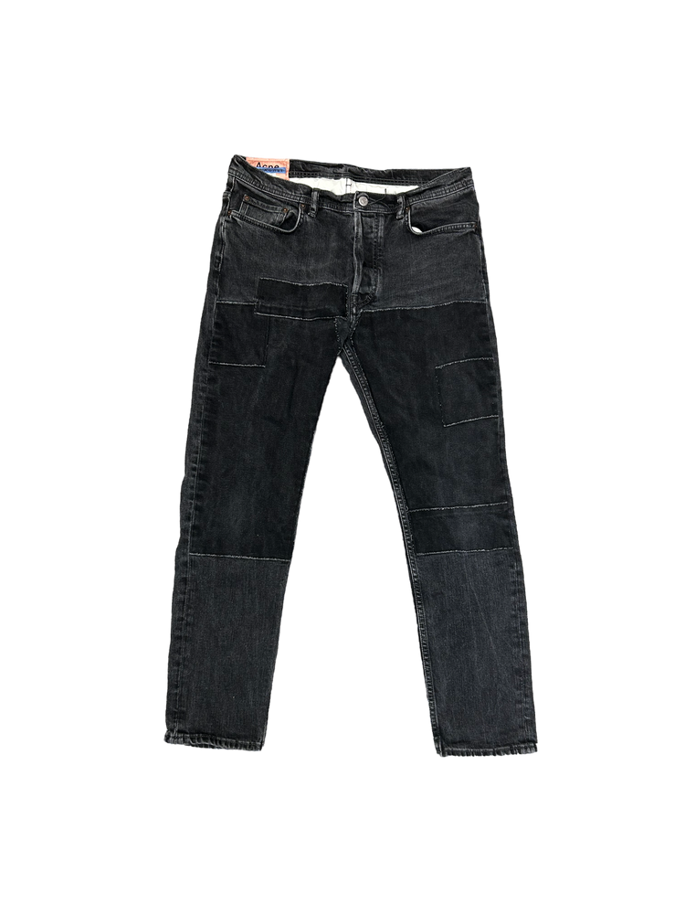 
                
                    Load image into Gallery viewer, Acne Studios River Black Patch Jeans W32
                
            