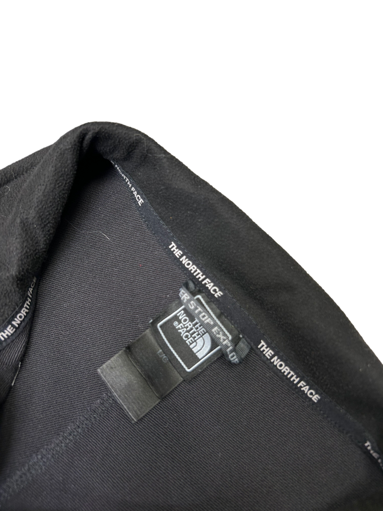 
                
                    Load image into Gallery viewer, The North Face Zip Through fleece L
                
            